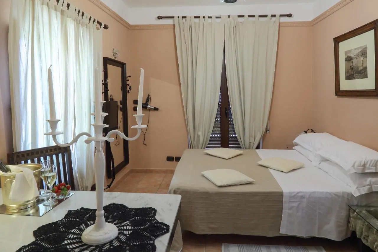 Isoco Guest House Sant'Alessio Siculo Italy