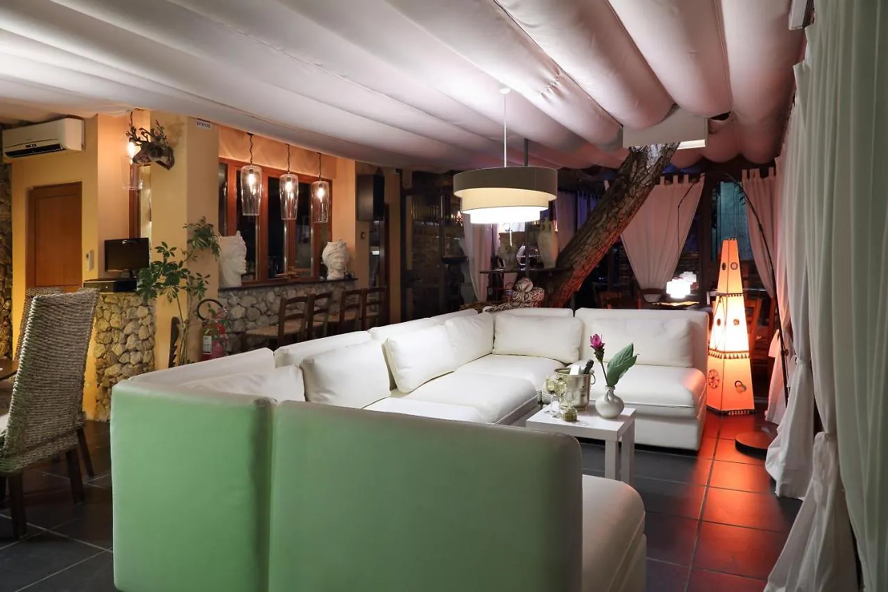 Isoco Guest House Sant'Alessio Siculo