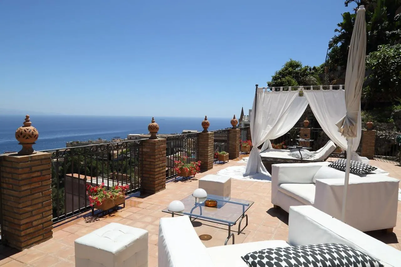 *** Bed & Breakfast Isoco Guest House Sant'Alessio Siculo Italy