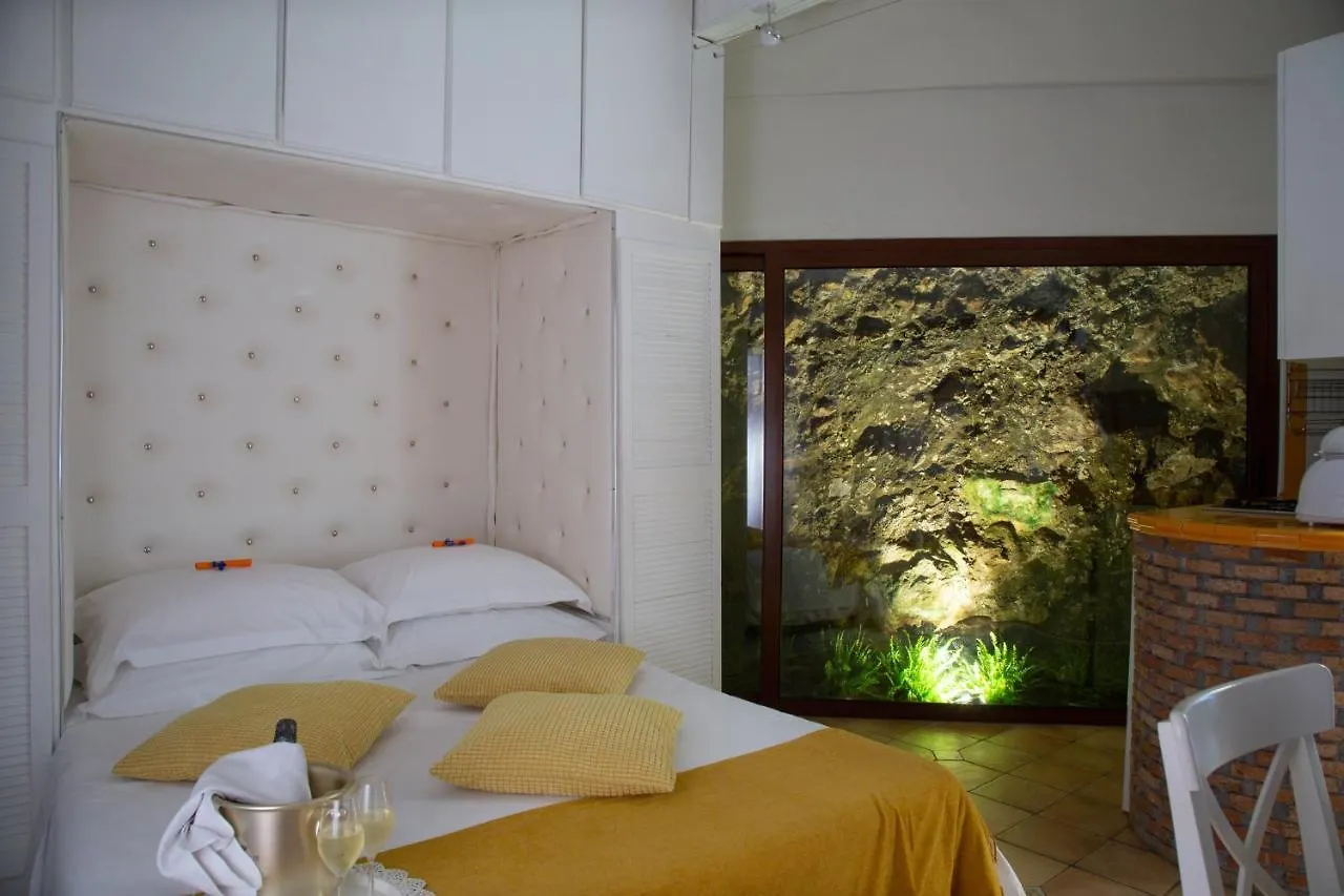 Isoco Guest House Sant'Alessio Siculo