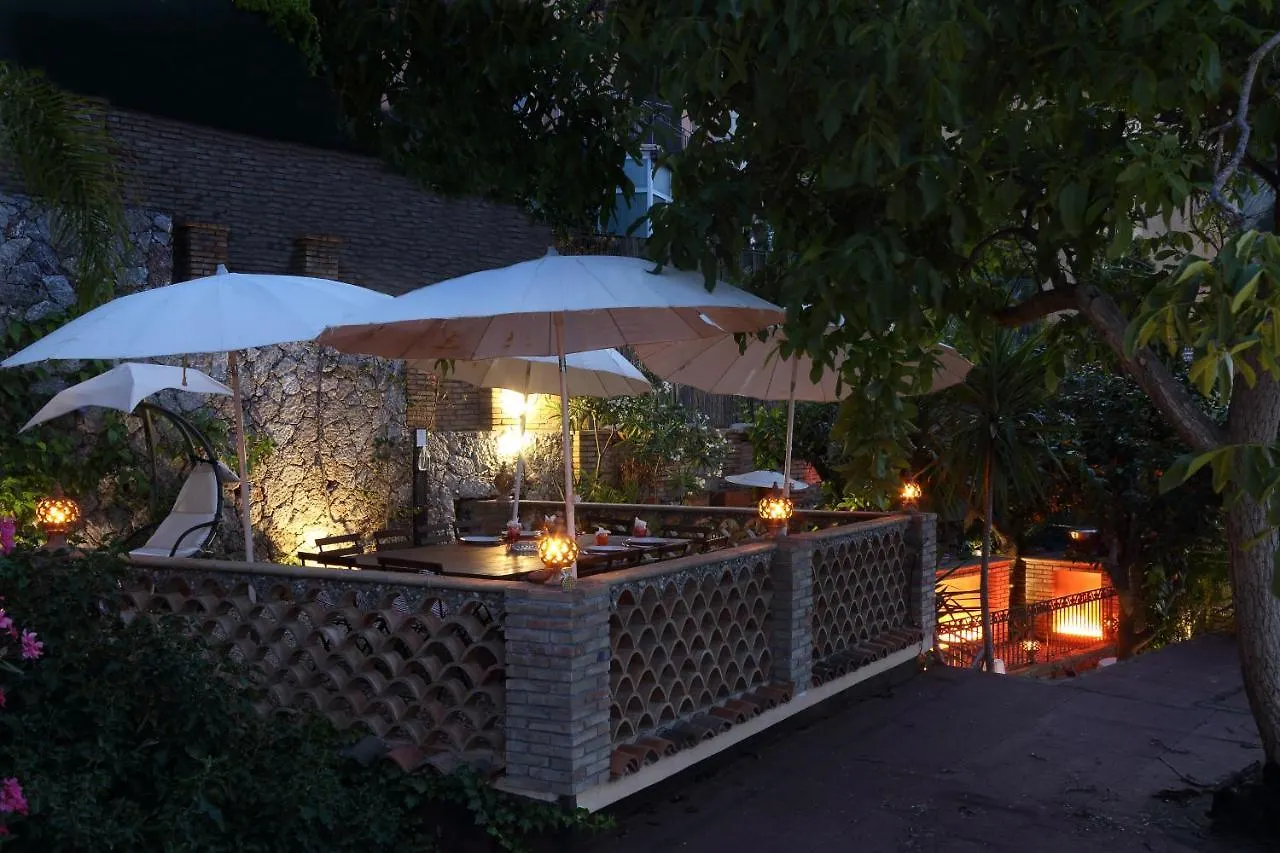 Bed & Breakfast Isoco Guest House Sant'Alessio Siculo