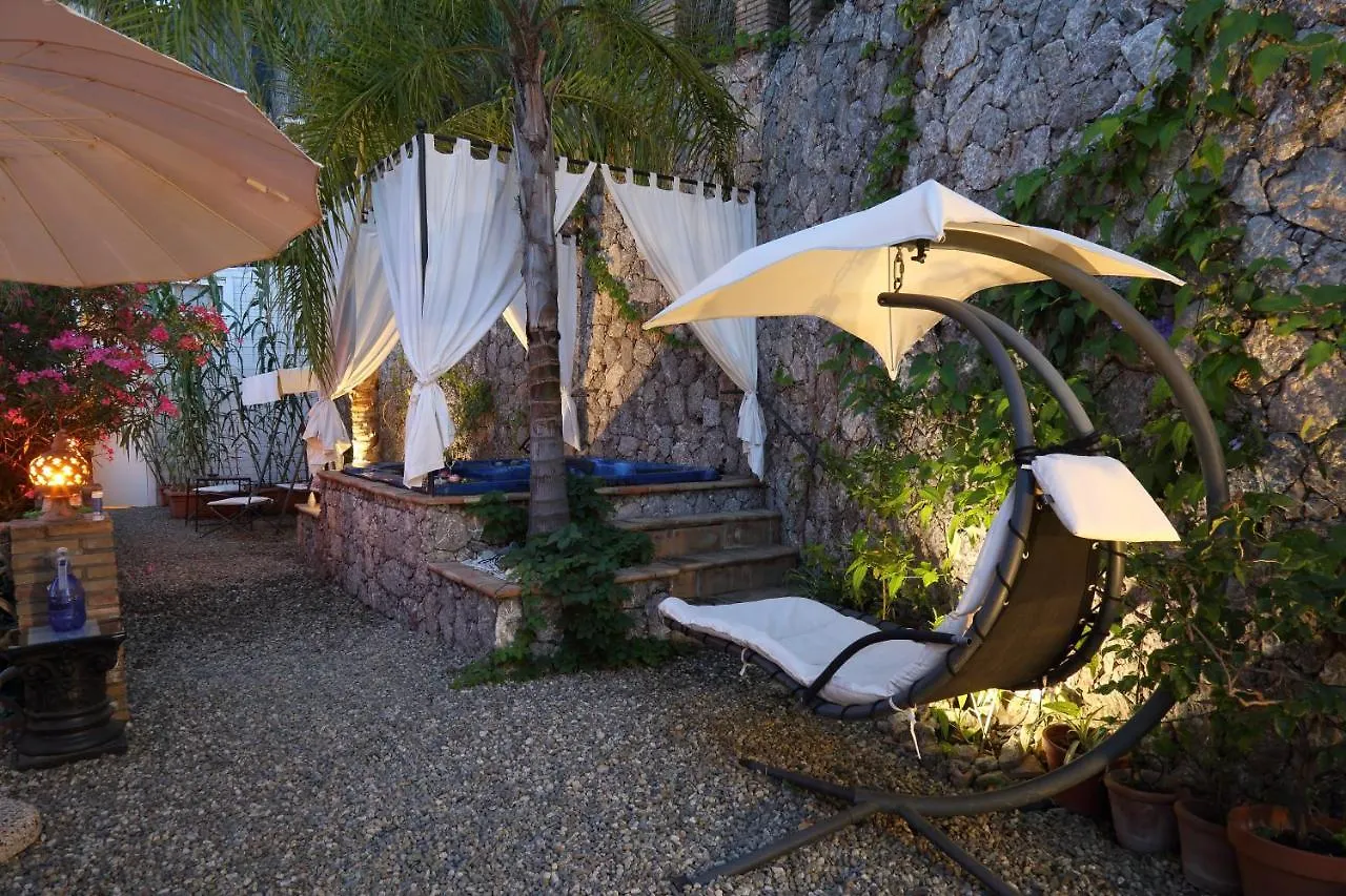 Isoco Guest House Sant'Alessio Siculo Bed & Breakfast