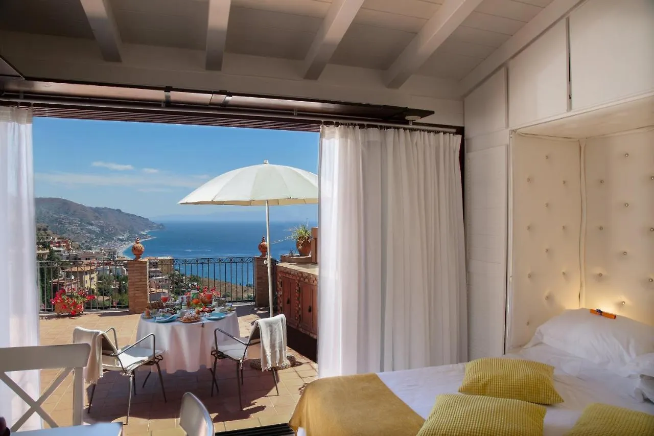 Bed & Breakfast Isoco Guest House Sant'Alessio Siculo