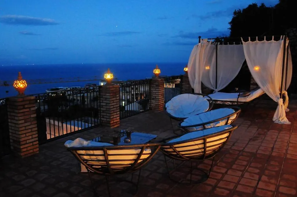 Bed & Breakfast Isoco Guest House Sant'Alessio Siculo